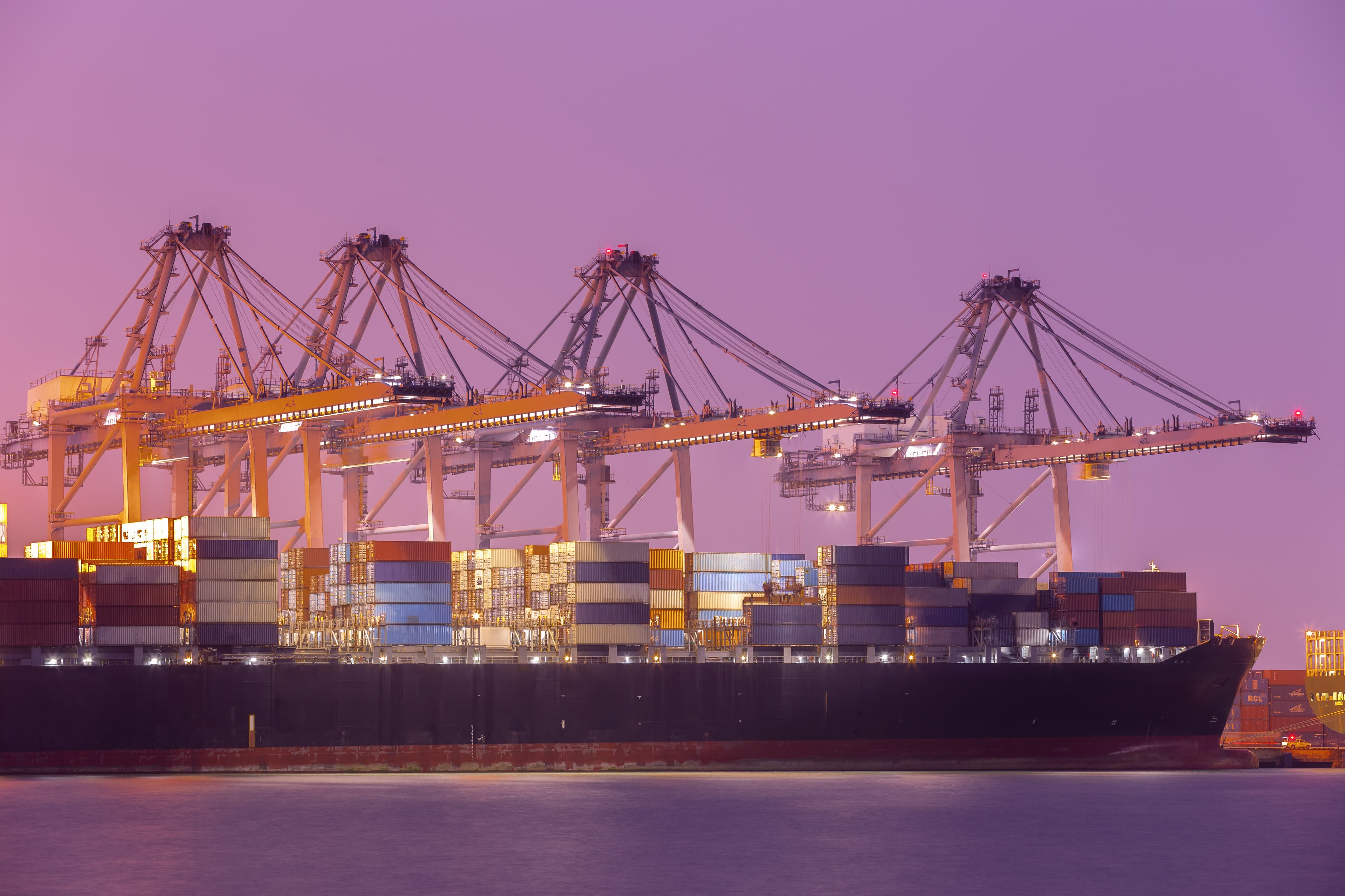 Sea freight container operations
